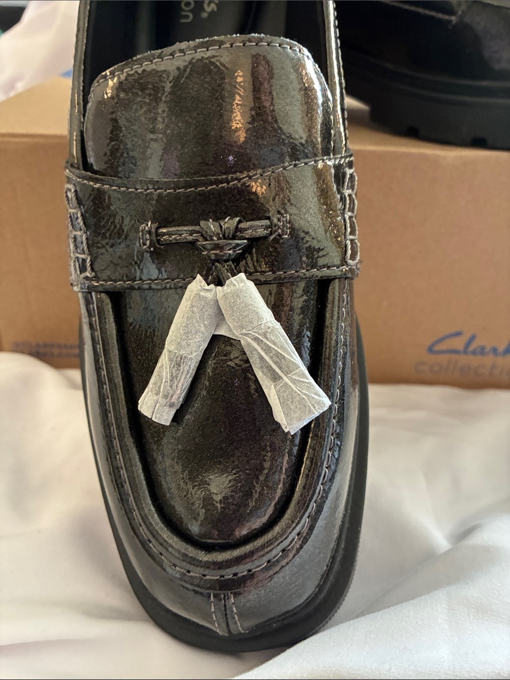 Women’s Clarks Gun Metal Patent Tassel Loafer - Size 9 - Picture 2 of 8